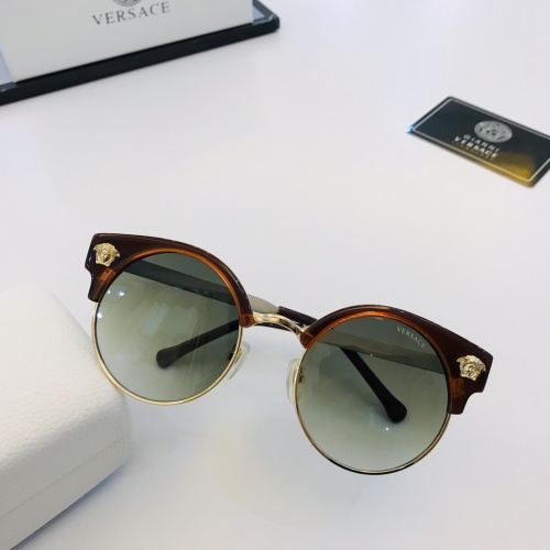 Versace AAA Quality Sunglasses #975312