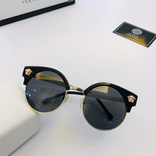 Versace AAA Quality Sunglasses #975314