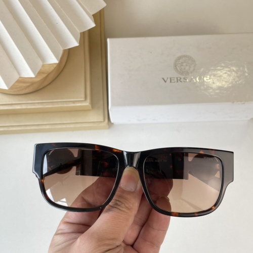 Versace AAA Quality Sunglasses #975316