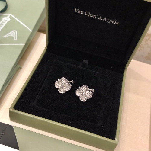 Replica Van Cleef & Arpels Earrings For Women #975540 $32.00 USD for Wholesale