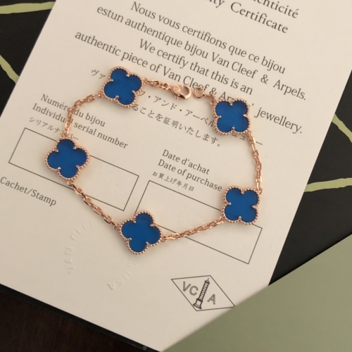 Van Cleef & Arpels Bracelets For Women #975580