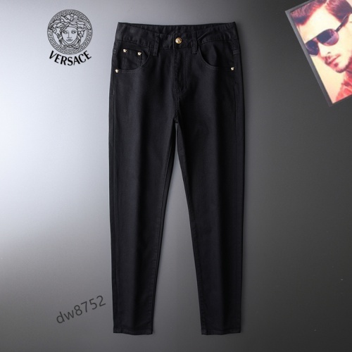 Replica Versace Jeans For Men #975824 $42.00 USD for Wholesale