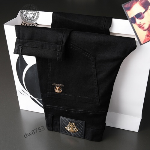 Replica Versace Jeans For Men #975826 $42.00 USD for Wholesale