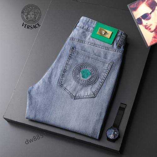 Replica Versace Jeans For Men #975832 $42.00 USD for Wholesale