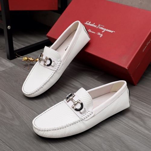 Salvatore Ferragamo Leather Shoes For Men #976373