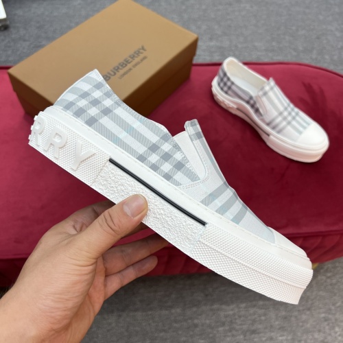 Replica Burberry Casual Shoes For Men #976449 $76.00 USD for Wholesale