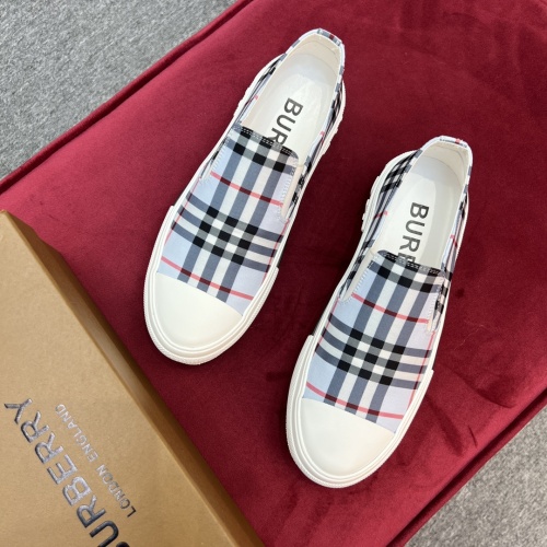 Replica Burberry Casual Shoes For Men #976450 $76.00 USD for Wholesale