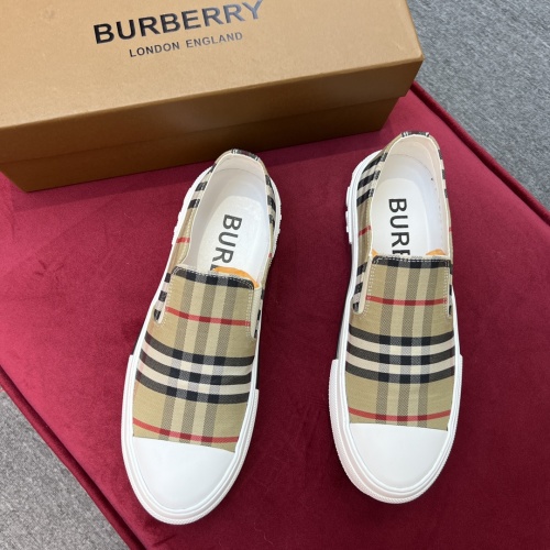 Replica Burberry Casual Shoes For Men #976457 $76.00 USD for Wholesale