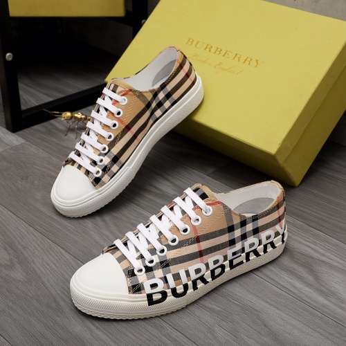 Burberry Casual Shoes For Men #976464