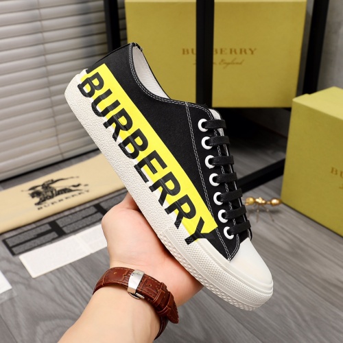 Replica Burberry Casual Shoes For Men #976474 $76.00 USD for Wholesale