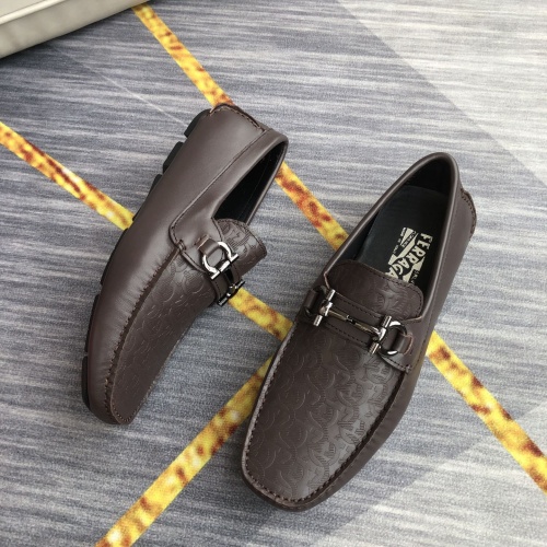 Salvatore Ferragamo Leather Shoes For Men #976562