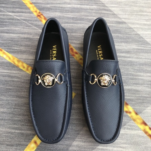 $98.00 USD Versace Leather Shoes For Men #976571
