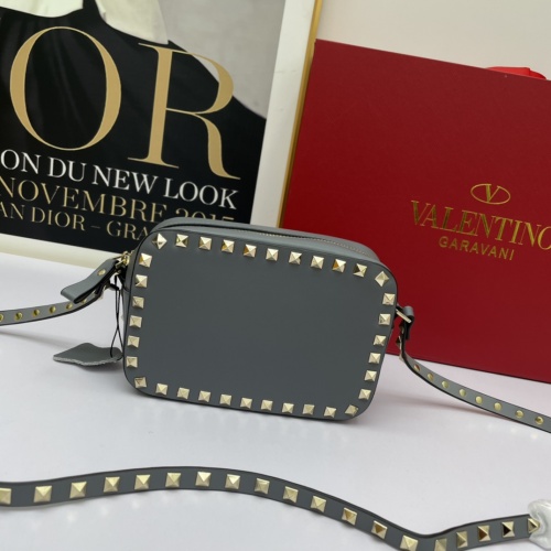 Valentino AAA Quality Messenger Bags For Women #976867