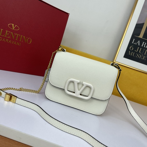 Valentino AAA Quality Messenger Bags For Women #976875