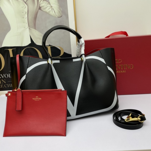 Valentino AAA Quality Handbags For Women #976936