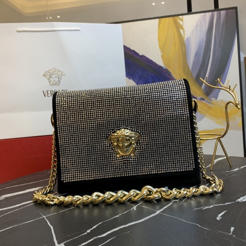 Versace AAA Quality Messenger Bags For Women #976988