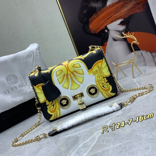 Versace AAA Quality Messenger Bags For Women #976999