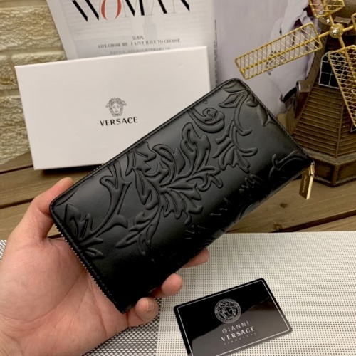 Replica Versace AAA Man Wallets #977218 $45.00 USD for Wholesale