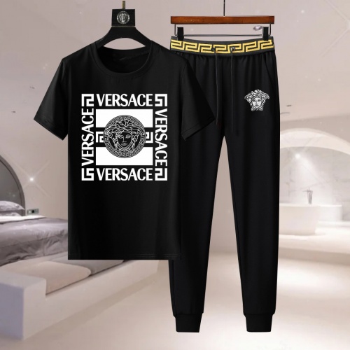 $76.00 USD Versace Tracksuits Short Sleeved For Men #977343