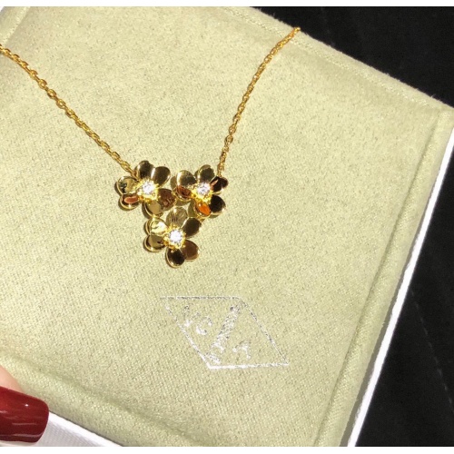 Van Cleef & Arpels Necklaces For Women #977747