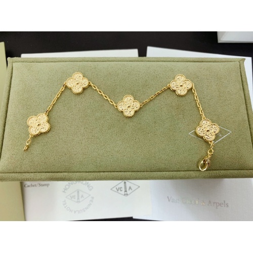 Van Cleef &amp; Arpels Bracelets For Women #977798 $38.00 USD, Wholesale Replica Van Cleef &amp; Arpels Bracelets