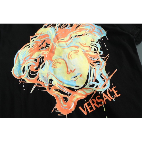 Replica Versace T-Shirts Short Sleeved For Men #977891 $45.00 USD for Wholesale
