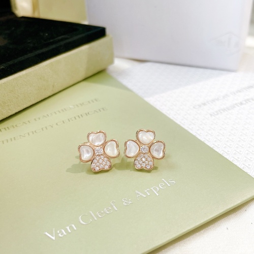 Van Cleef &amp; Arpels Earrings For Women #977929 $34.00 USD, Wholesale Replica Van Cleef &amp; Arpels Earrings
