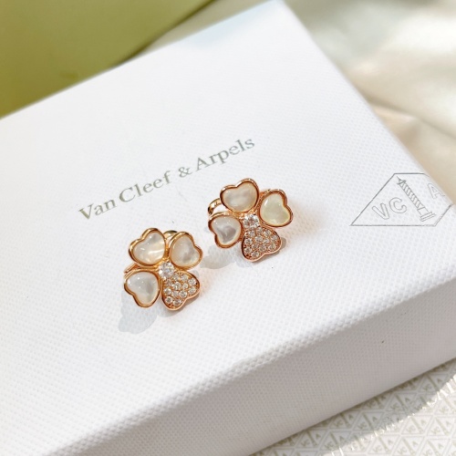 Replica Van Cleef & Arpels Earrings For Women #977929 $34.00 USD for Wholesale