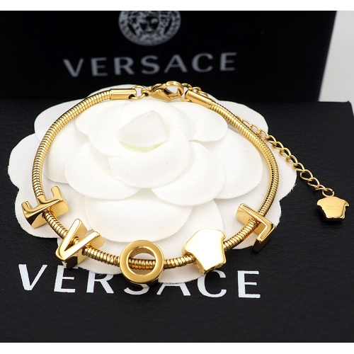 Replica Versace Bracelet #978126 $27.00 USD for Wholesale