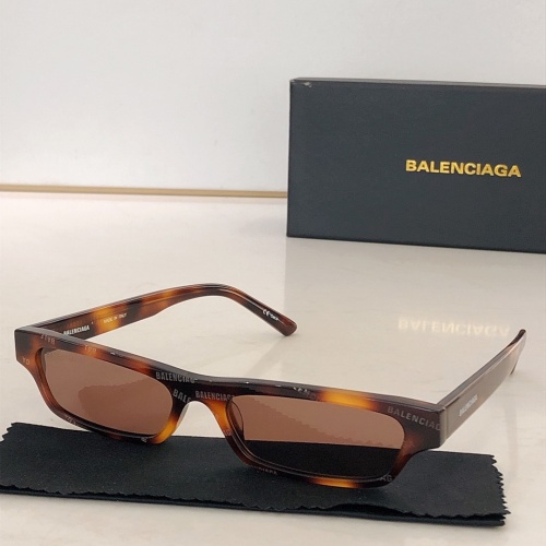 Balenciaga AAA Quality Sunglasses #978952