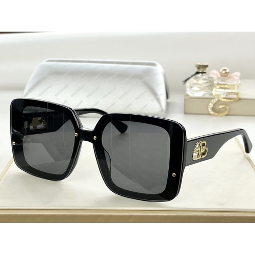 Balenciaga AAA Quality Sunglasses #978962