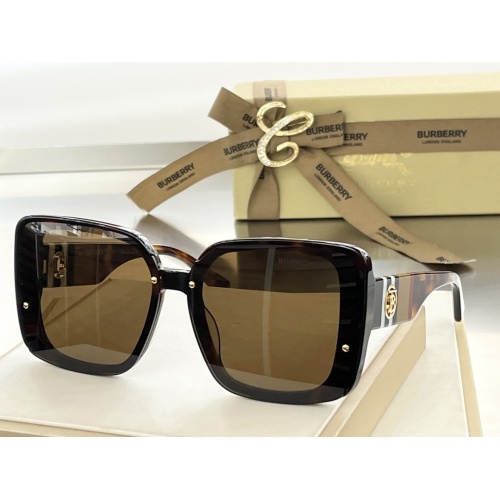 Burberry AAA Quality Sunglasses #979000