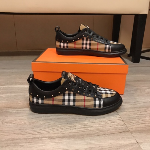 Replica Burberry Casual Shoes For Men #979187 $76.00 USD for Wholesale