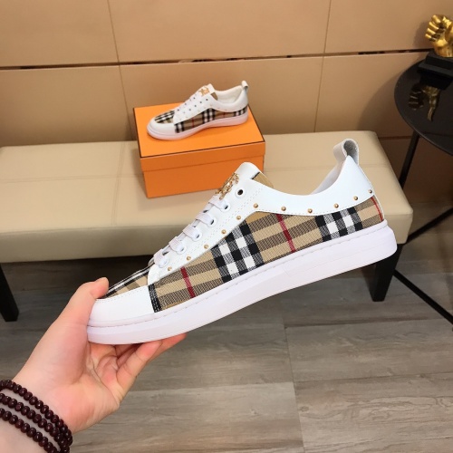 Replica Burberry Casual Shoes For Men #979188 $76.00 USD for Wholesale
