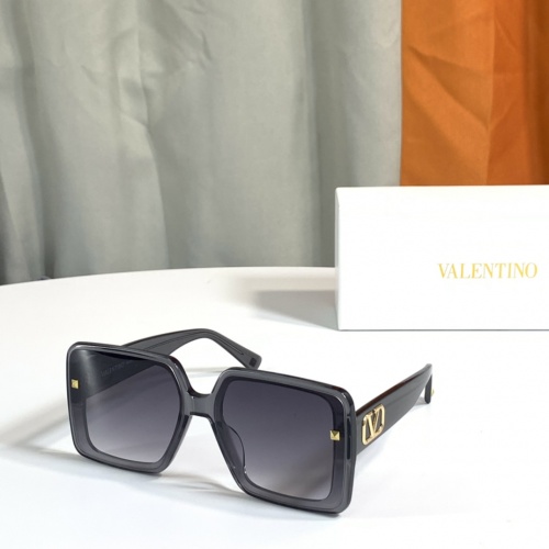 Valentino AAA Quality Sunglasses #979370