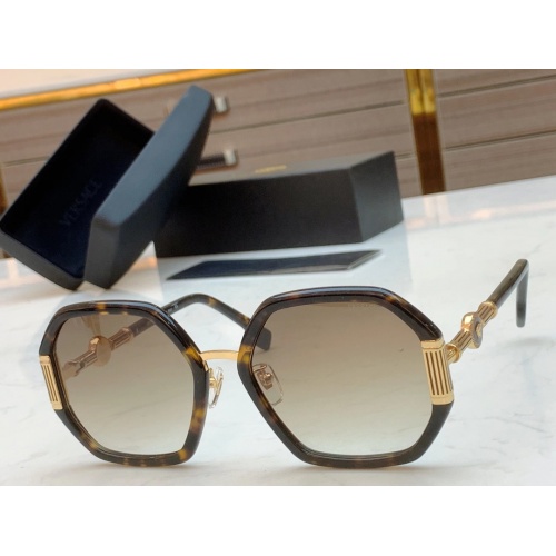 Versace AAA Quality Sunglasses #979395