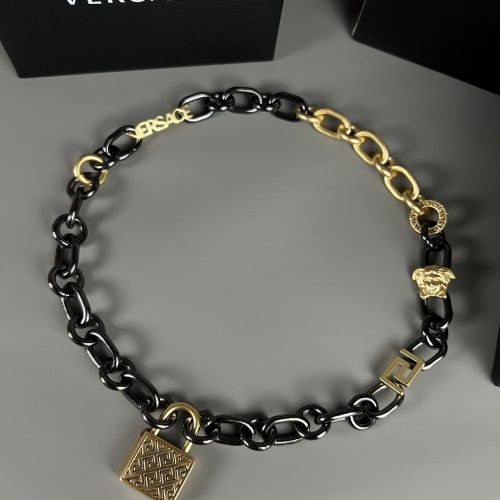 Versace Necklace For Men #979929