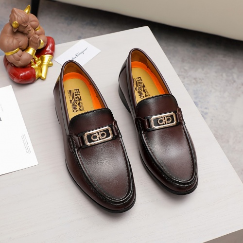 Salvatore Ferragamo Leather Shoes For Men #981308