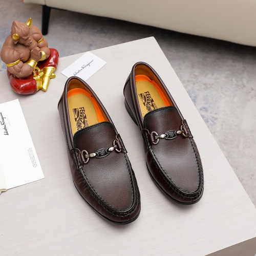 Salvatore Ferragamo Leather Shoes For Men #981310