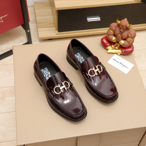 Salvatore Ferragamo Leather Shoes For Men #981341