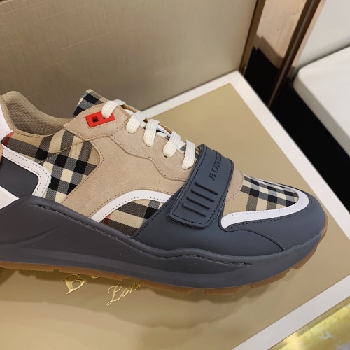 Replica Burberry Casual Shoes For Men #982247 $76.00 USD for Wholesale