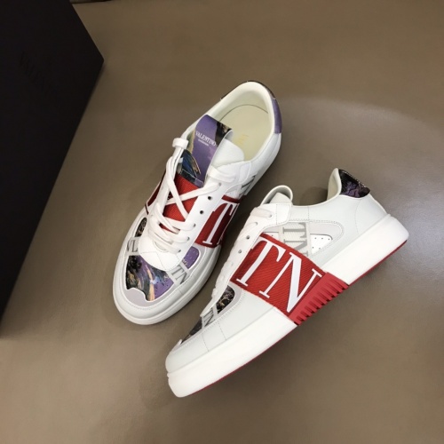 Valentino Casual Shoes For Men #982324