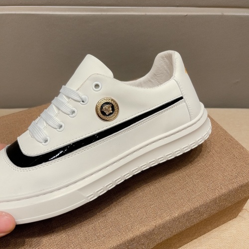 Replica Versace Casual Shoes For Men #982377 $76.00 USD for Wholesale