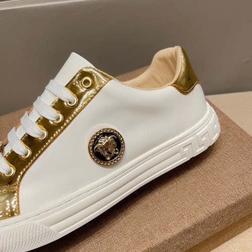 Replica Versace Casual Shoes For Men #982378 $76.00 USD for Wholesale