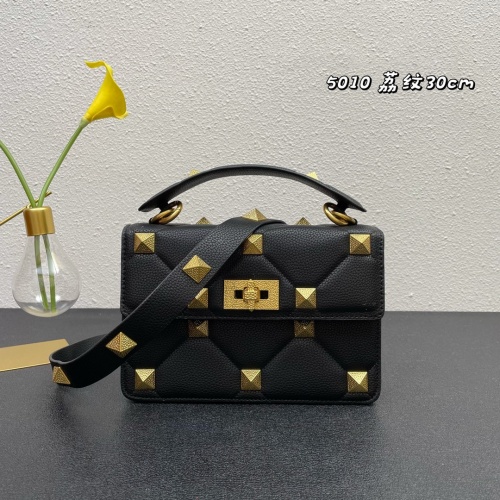Valentino AAA Quality Messenger Bags For Women #983200 $118.00 USD, Wholesale Replica Valentino AAA Quality Messenger Bags