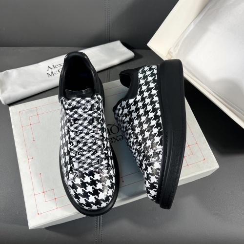 Alexander McQueen Shoes For Men #983787