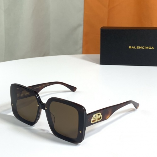 Balenciaga AAA Quality Sunglasses #983856