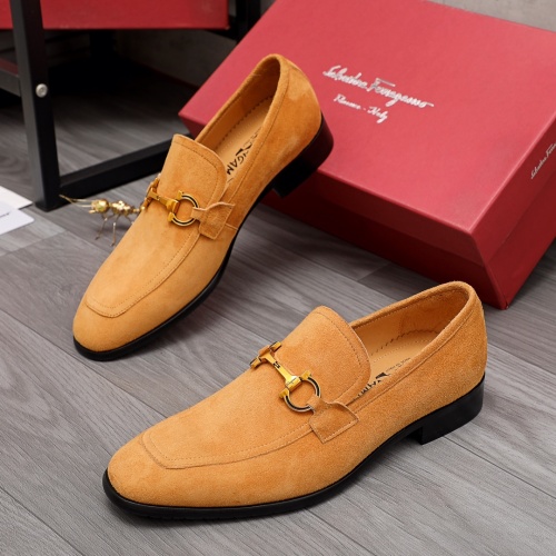 Salvatore Ferragamo Leather Shoes For Men #983917