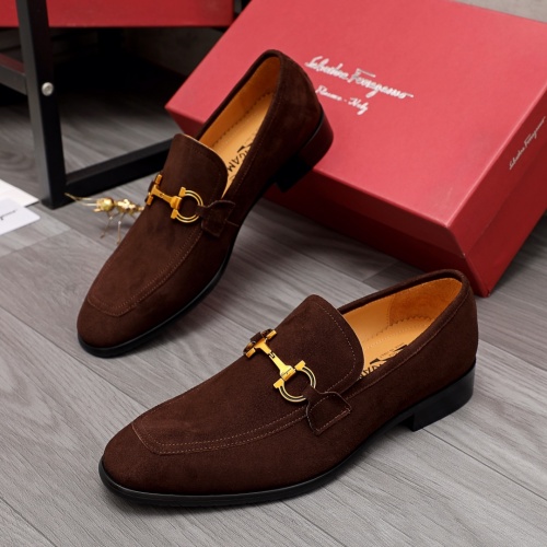 Salvatore Ferragamo Leather Shoes For Men #983918