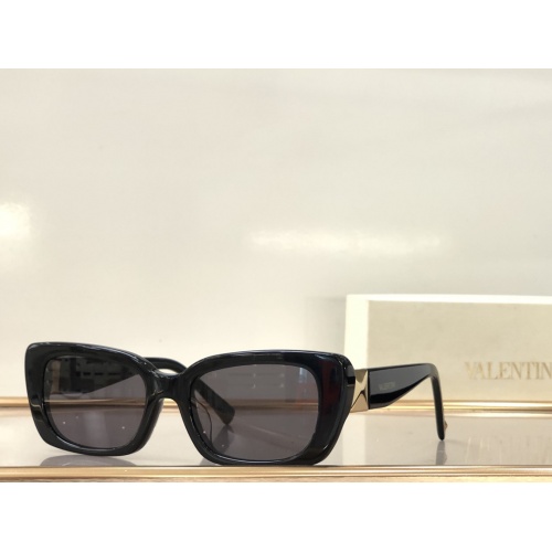 Valentino AAA Quality Sunglasses #983944